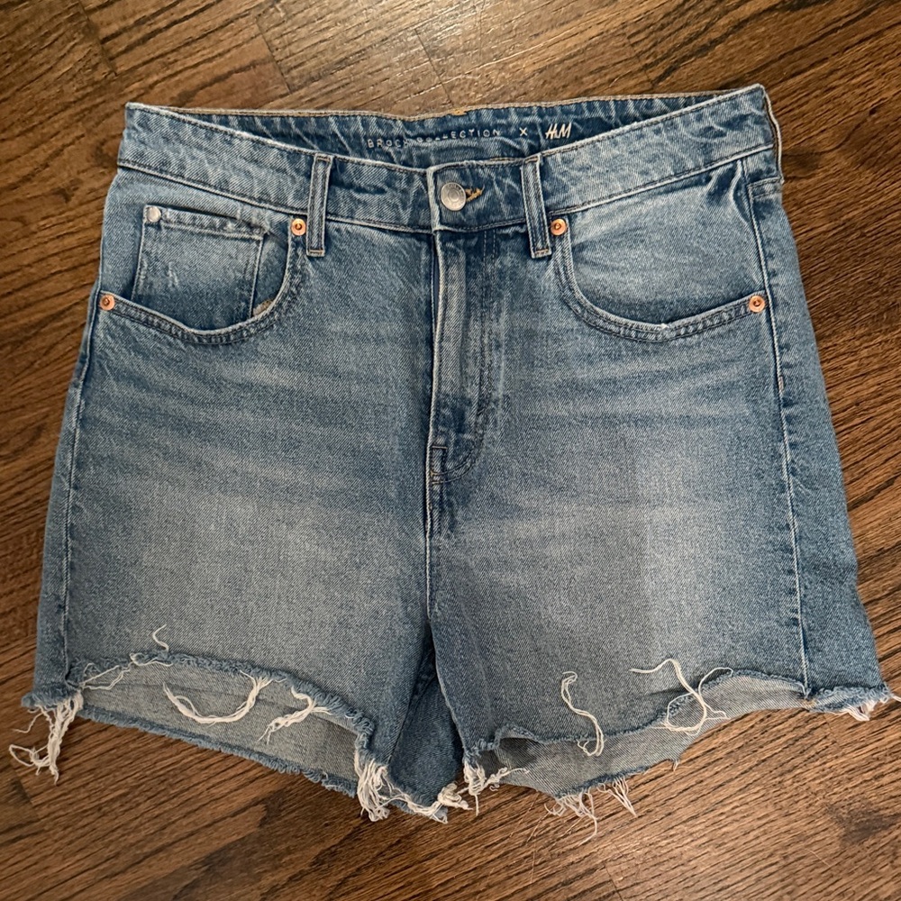 H&M Women's Distressed Blue Jean Shorts